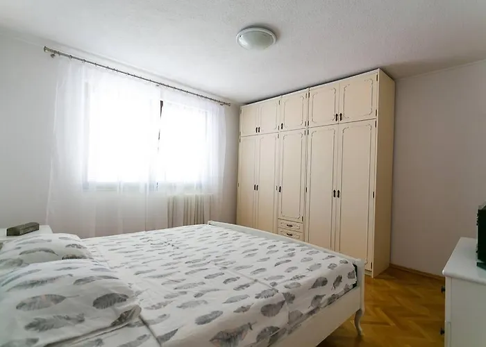 Beestrick - Charming And Spacious Szarajevó