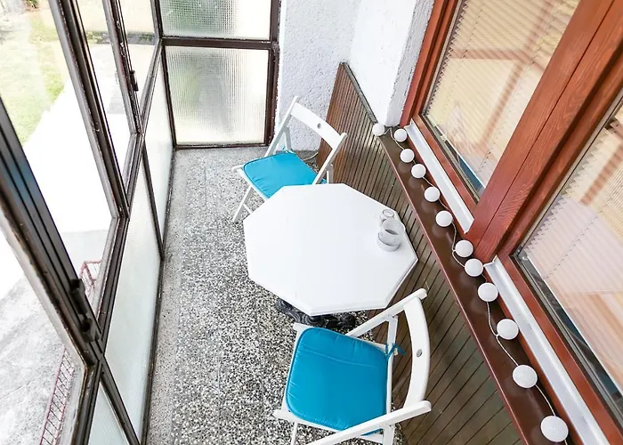 Beestrick - Charming And Spacious *